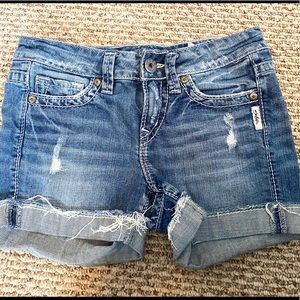 Women’s Silver Tori Jean shorts size 25